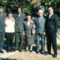 Filho Rogério, nora Adélia, neto Bruno, esposa Maria do Rosário, António e neto António José, nas Bodas de Ouro (1 de Fevereiro de 2002)