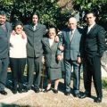 Filho Rogério, nora Adélia, neto Bruno, Maria do Rosário, marido António Martins e neto António José, nas Bodas de Ouro (1 de Fevereiro de 2002)