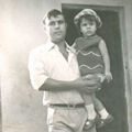 António Nunes e sua filha Cristina (Moçambique, 1972)