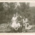 Esposa, Dorinda (de preto) com colegas do curso de costura (Aveiro, 1952)