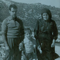 José Romão Antunes com o filho mais novo António e com a mãe Ana da Conceição (Serra da Estrela, 1975)