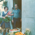 Silvéria Nunes e Alfredo Cruz na sua loja em Lisboa, foto tirada por um cliente americano