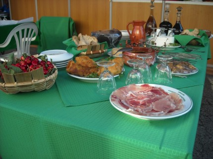 Mesa de abertura da Feira